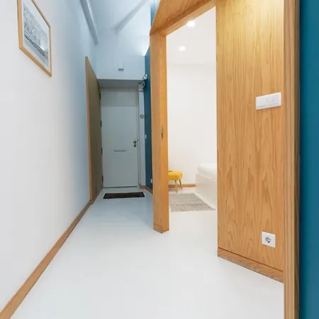 Casa Da Porta Azul * 아베이루